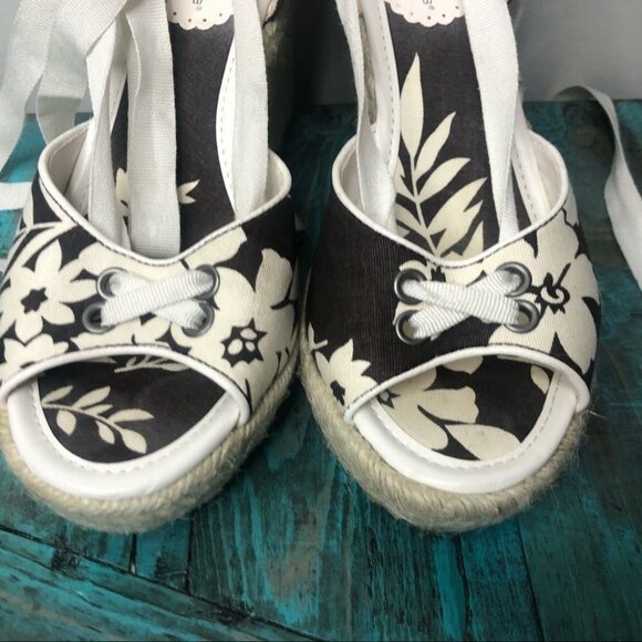 SIZE 6.5 Montego Bay Wedge  Wrap sandals - Picture 5 of 8